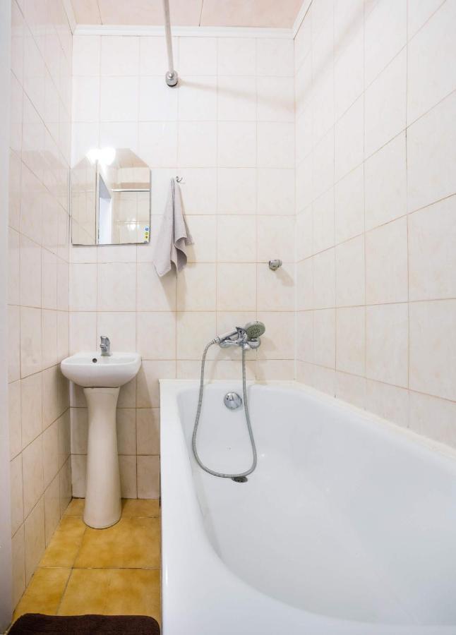 Apartment Near Metro Pecherskaya 基輔 外观 照片